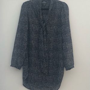 Polka dot tunic dress shirt. Size M